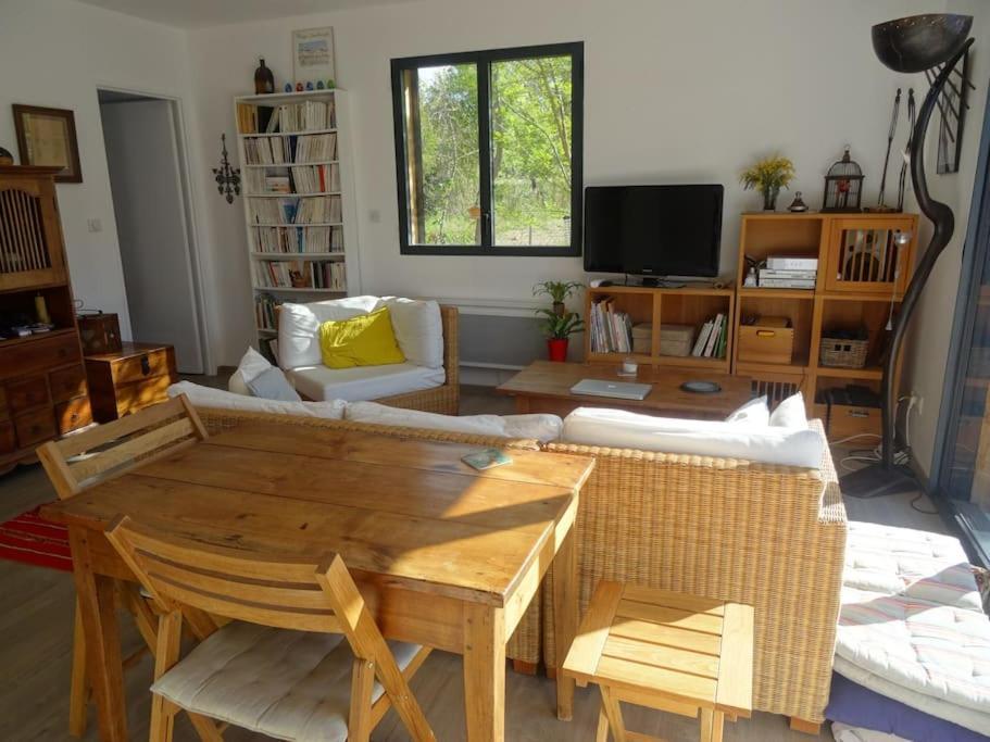 Beau 2 Pieces Avec Jardin Dans Villa A Mougins. מראה חיצוני תמונה