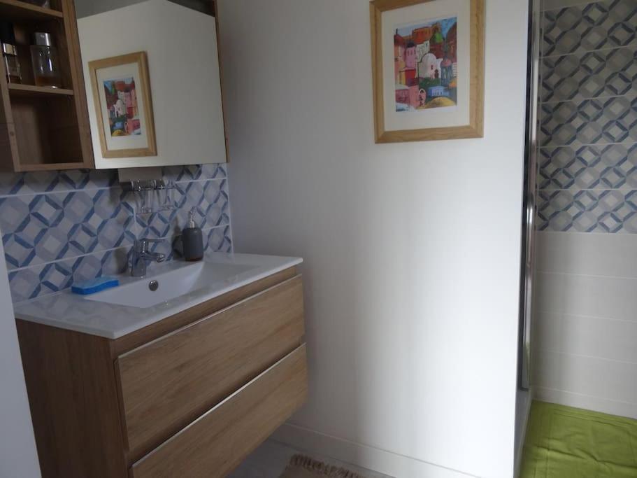 Beau 2 Pieces Avec Jardin Dans Villa A Mougins. מראה חיצוני תמונה