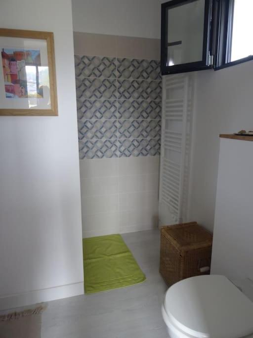 Beau 2 Pieces Avec Jardin Dans Villa A Mougins. מראה חיצוני תמונה